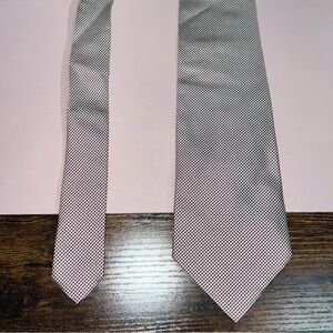 HICKEY FREEMAN Silk Tie Red with‎ White Geometric 100% Silk Made In Italy